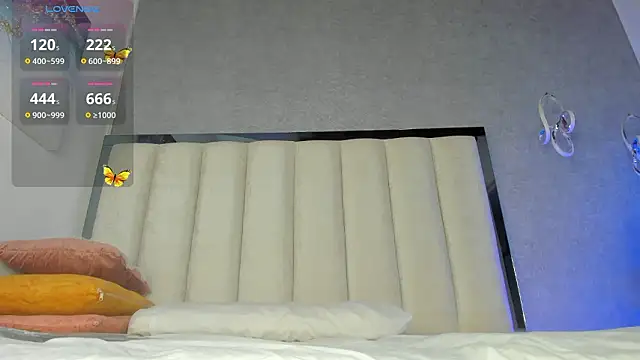 Snapshot of Ambarr_Moon_ chatting on February 26, 2026, 7:25 pm Ambarr Moon online show from February 26, 2026, 7:25 pm