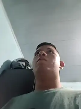 Snapshot of felipito_1976 chatting on April 12, 2026, 11:30 pm felipito 1976 online show from April 12, 2026, 11:30 pm