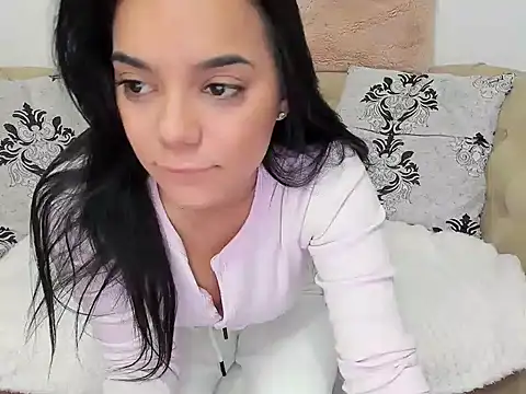 Snapshot of EnticingAmy chatting on February 28, 2026, 8:25 am EnticingAmy online show from February 28, 2026, 8:25 am