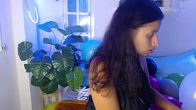 milk chloe  online show from March 23, 2026, 1:22 pm