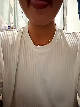 halii21 online show from July 17, 2026, 11:07 am