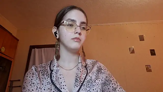 Katelemon online show from March 13, 2026, 12:43 pm