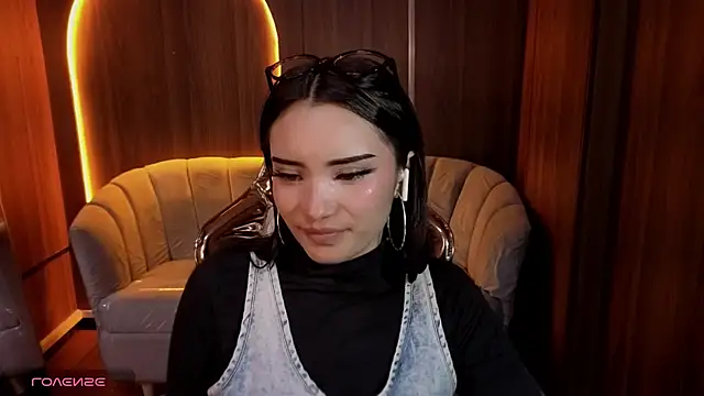 Daphne nicole b online show from May 31, 2026, 1:06 pm