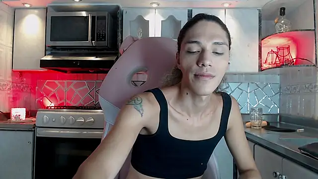 CrisOzzz online show from March 24, 2026, 6:08 pm