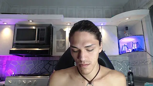 CrisOzzz online show from April 11, 2026, 6:33 pm