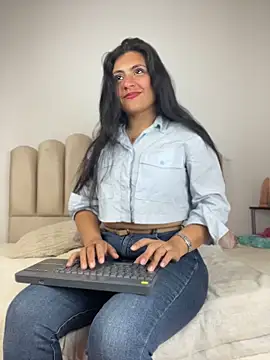 Snapshot of celeste_z chatting on April 30, 2026, 12:45 pm celeste z online show from April 30, 2026, 12:45 pm