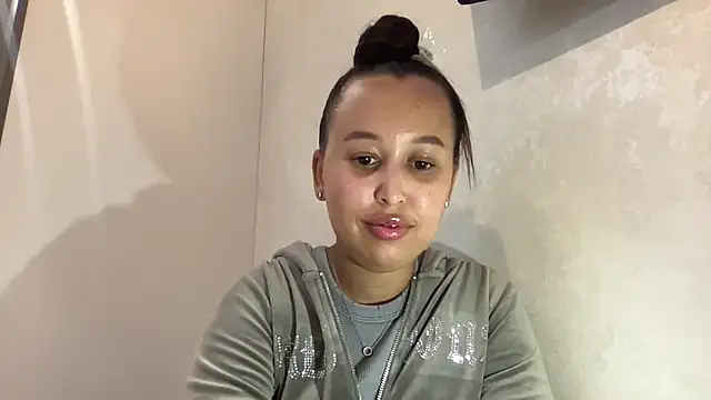 Snapshot of Dana_005 chatting on May 30, 2026, 10:48 pm Dana 005 online show from May 30, 2026, 10:48 pm
