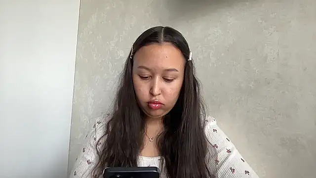 Dana 005 online show from April 30, 2026, 2:57 pm