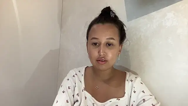 Snapshot of Dana_005 chatting on May 27, 2026, 9:00 pm Dana 005 online show from May 27, 2026, 9:00 pm
