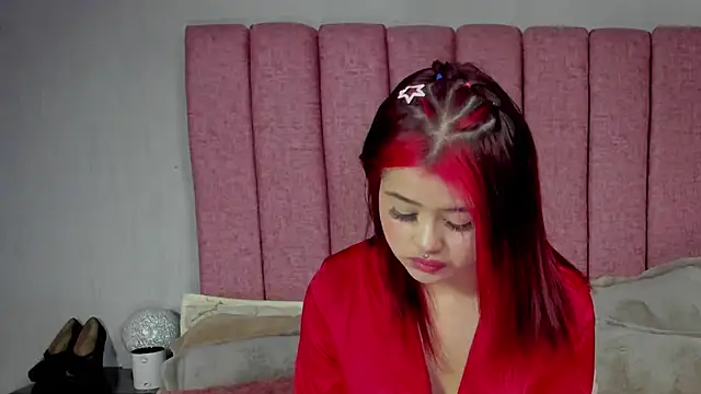 JennieRider online show from July 14, 2026, 2:05 am