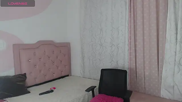 Lana C online show from July 8, 2026, 10:38 am