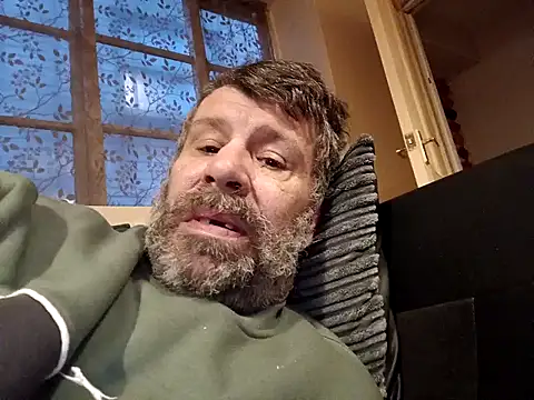 stud2512 online show from April 15, 2026, 6:56 pm