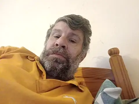 Snapshot of stud2512 chatting on February 28, 2026, 2:39 pm stud2512 online show from February 28, 2026, 2:39 pm