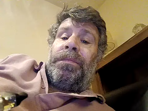 Snapshot of stud2512 chatting on February 24, 2026, 8:53 pm stud2512 online show from February 24, 2026, 8:53 pm