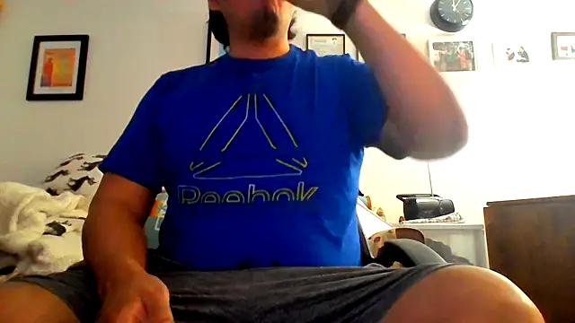 Snapshot of Bouncywarrior chatting on March 2, 2026, 5:08 am Bouncywarrior online show from March 2, 2026, 5:08 am