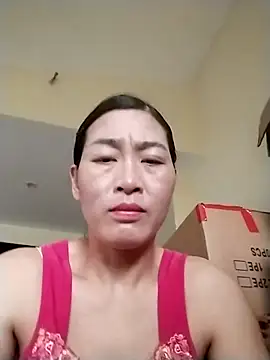 lris-Beauty77 online show from April 6, 2026, 11:39 pm