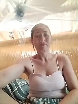 lris-Beauty77 online show from June 23, 2026, 1:47 am