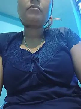 Snapshot of Aanushaka chatting on August 5, 2026, 1:43 am Aanushaka online show from August 5, 2026, 1:43 am