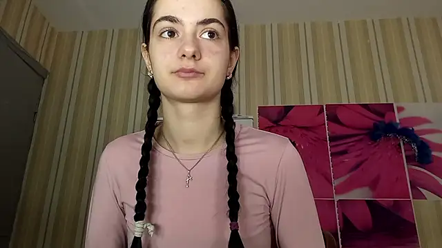 Snapshot of TuFoth chatting on February 24, 2026, 8:15 am TuFoth online show from February 24, 2026, 8:15 am