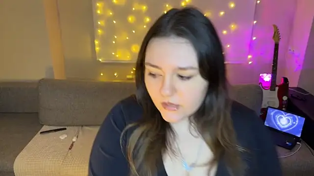 Snapshot of RiotKitten1 chatting on February 28, 2026, 10:20 pm RiotKitten1 online show from February 28, 2026, 10:20 pm