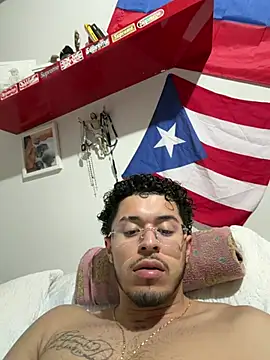 16jhefry16 online show from March 12, 2026, 11:31 pm