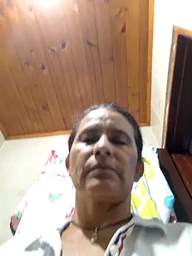 Lorenaluna online show from April 16, 2026, 10:34 pm