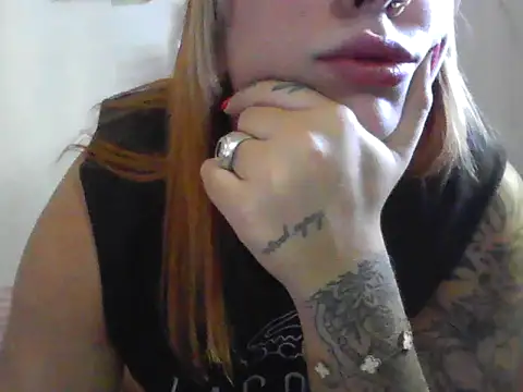 cielitolindo333 online show from March 9, 2026, 7:06 pm