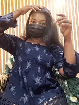 Snapshot of Cutie_bae011 chatting on February 27, 2026, 5:13 pm Cutie bae011 online show from February 27, 2026, 5:13 pm