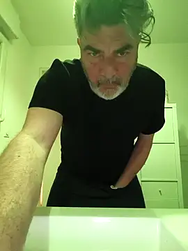 Snapshot of eruzam59000 chatting on February 24, 2026, 7:37 pm eruzam59000 online show from February 24, 2026, 7:37 pm