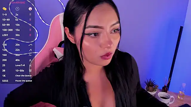 NinaAngel6 online show from May 26, 2026, 4:43 am