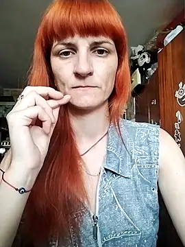 YaroslavaLester online show from July 8, 2026, 6:47 am