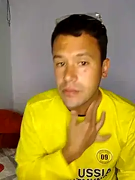 Ferrandiz23 online show from February 24, 2026, 9:15 pm