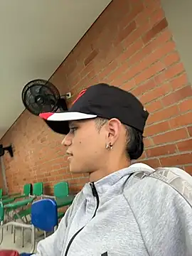 HarryGaze online show from April 17, 2026, 1:14 pm