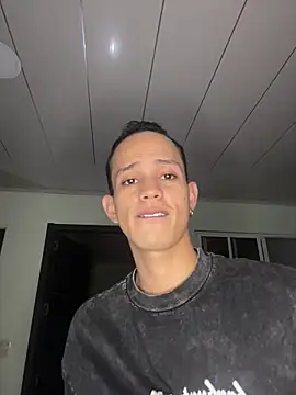 Snapshot of HarryGaze chatting on February 23, 2026, 9:32 am HarryGaze online show from February 23, 2026, 9:32 am