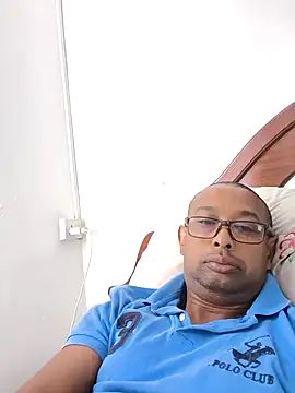 Snapshot of emperator13 chatting on April 8, 2026, 5:42 am emperator13 online show from April 8, 2026, 5:42 am