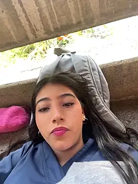 Sexy mia outdoors online show from February 25, 2026, 5:02 pm