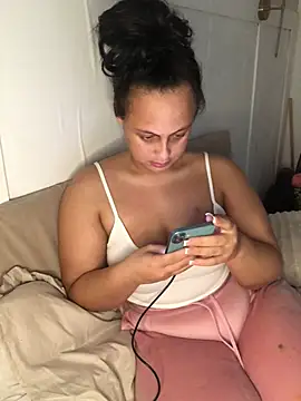 mayawesttt online show from March 21, 2026, 5:06 pm