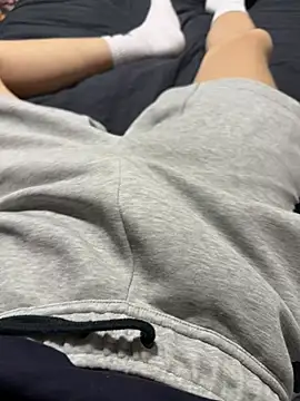 Vireontr1 online show from April 15, 2026, 8:31 pm