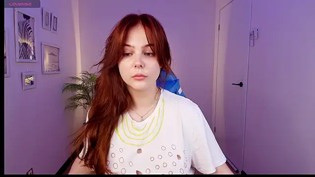 Elle Funning online show from June 7, 2026, 3:50 pm