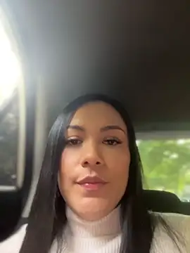 Tiffanyy Lam online show from April 8, 2026, 10:11 pm