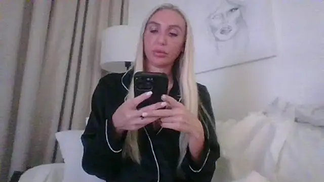 Snapshot of kinkykara25 chatting on February 25, 2026, 10:09 pm kinkykara25 online show from February 25, 2026, 10:09 pm