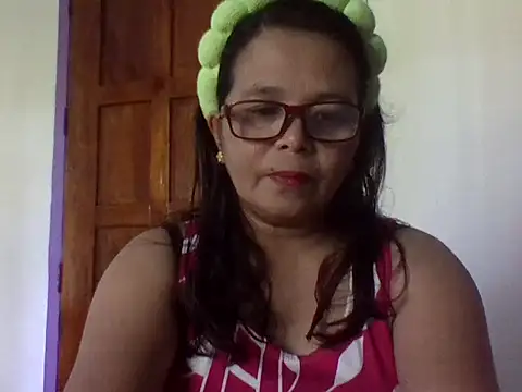 Flowerblossom123 online show from May 4, 2026, 7:11 am