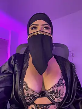 Snapshot of Yasmin_cute chatting on July 23, 2026, 1:52 pm Yasmin cute online show from July 23, 2026, 1:52 pm