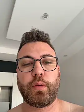 berkay977 online show from June 13, 2026, 5:27 am
