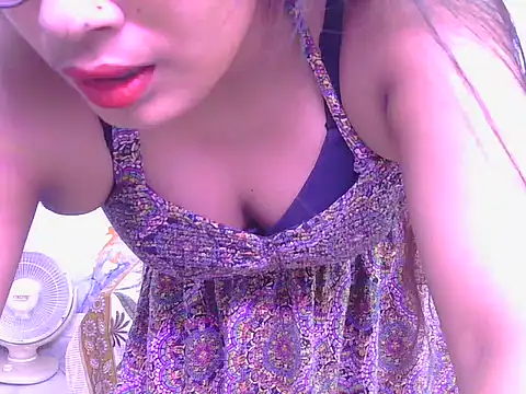 Aayesha-queen online show from March 15, 2026, 3:57 am