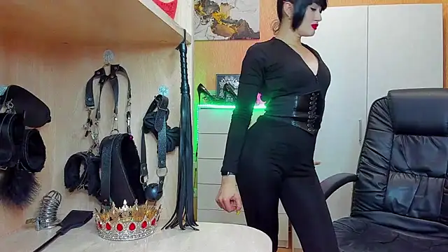 KristiTopxx online show from November 7, 2025, 7:29 pm