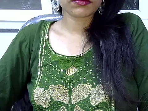 Neha Sharma2 online show from May 7, 2026, 2:31 pm