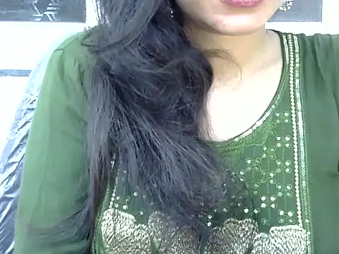 Neha Sharma2 online show from May 19, 2026, 1:51 pm
