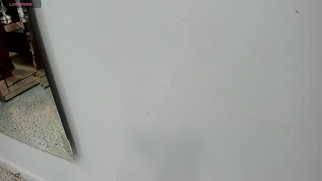 Snapshot of ursafrost chatting on May 8, 2026, 4:16 am ursafrost online show from May 8, 2026, 4:16 am
