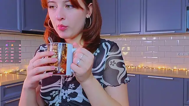 Snapshot of LolaCrazy_ chatting on February 28, 2026, 3:44 pm LolaCrazy online show from February 28, 2026, 3:44 pm